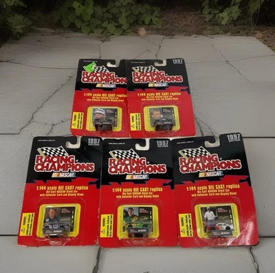 NASCAR 1997 RACING CHAMPIONS Lote de 5 Coches Escala 1:144 #32 #75 #90 #94 #97.🏎️ Foto 1 de 4