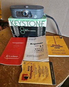 Cámara de película Keystone K-8 vintage de 8 mm con caja y manuales - Imagen 1 de 11
