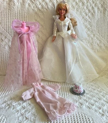Disney Wedding Sleeping Beauty Doll 1997 Mattel 18057 Peignoir Set Wedding Cake - Image 1 of 4