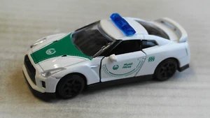 Majorette Nissan GT-R weiß/grün DUBAI POLICE Polizeiauto Sportwagen Polizei Auto - Picture 1 of 4