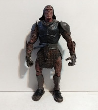Lord of the Rings Return of the King Crossbow Uruk-Hai 7" inch figure Toybiz