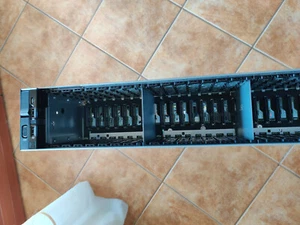DELL EMC R7415 2U ES 24x2.5" BAY SFF BACKPLANE SERVER CHASSIS CASE - Zdjęcie 1 z 12