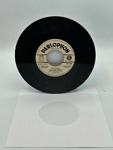 THE BEATLES / THE HOLLIES - ELEANOR RIGBY (45 RPM - ITALY)(PROMO) - Bild 1 von 2
