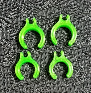  NEON GREEN Equinox 600/800 Coil Cable Clips GEN3  (Snake Skinz Compatible)  - Picture 1 of 2