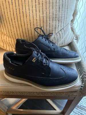 Zapato de golf FootJoy Traditions para hombre con punta de ala azul marino 57911 talla 10,5 COMO NUEVO Foto 1 de 4