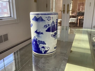 Vaso de porcelana chinês antigo azul e branco com paisagem azul cobalto - Imagem 1 de 4