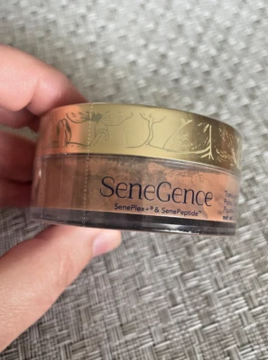 SeneGence DEEP Translucent Loose Powder New Formula/Packaging New & Sealed - Image 1 of 2
