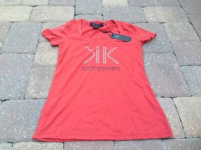 ¡NUEVO CON ETIQUETAS! Camiseta Kardashian Colección Para Mujer KK Tachonada Amarilla Talla Pequeña ¡OFERTA!! Foto 1 de 4
