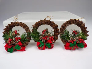 3 Coronas de Paja Vintage 4-1/2" Adornos de Navidad Conos de Pino Cintas Colgadores K23 - Imagen 1 de 7