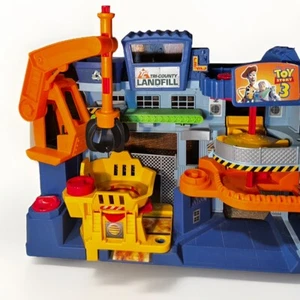 IMAGINEXT Toy Story 3 Tri County Landfill Playset - Picture 1 of 4