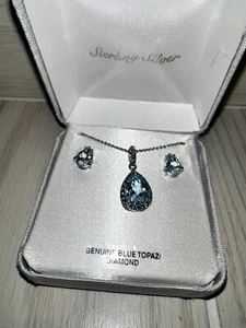Juego de aretes collar de diamantes y topacio azul de ley en caja - Imagen 1 de 4