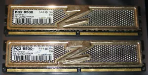 KIT 4GB OCZ Gold Series DDR2 RAM 1066MHz PC2-8500U DIMM 240-pol.CL5 OCZ2G10664GK - Imagen 1 de 1