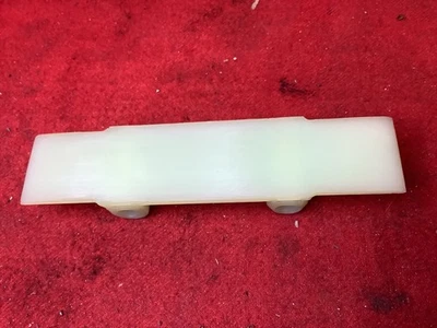 Guía/riel de cadena de distribución original OEM 1160521716 Mercedes Benz 380SL 420SEL Foto 1 de 2