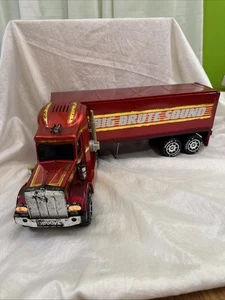 Semirimorchio e semirimorchio Buddy L Big Brute Sound vintage 1989 rosso Kenworth testato funziona! - Foto 1 di 14