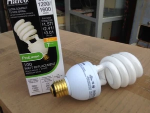 10 NEW Halco ProLume 100 watt Fluorescent 3 way bulb 2700K 900 lumens #45720 - Picture 1 of 1