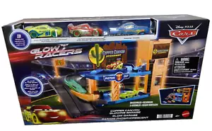 Disney Pixar Cars Glow Racers Copper Canyon Brillante Garaje Juego con 3 Coches - Imagen 1 de 6