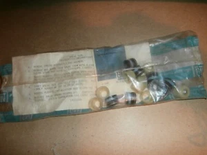 Vintage Unused GM 14033547 Valve Stem Seals - Picture 1 of 4