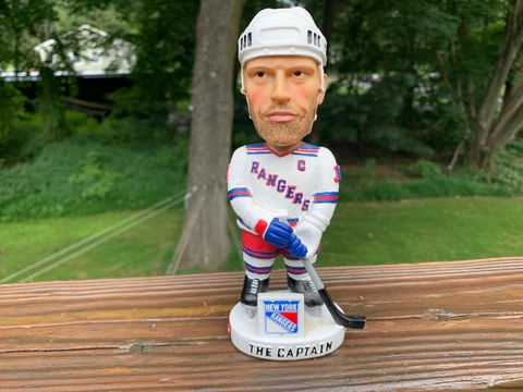 New York Rangers Mark Messier bobblehead Cover