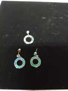 Wunderschöner Opal und Sterling Silber Anhänger mit passenden Ohrringen. - Bild 1 von 6