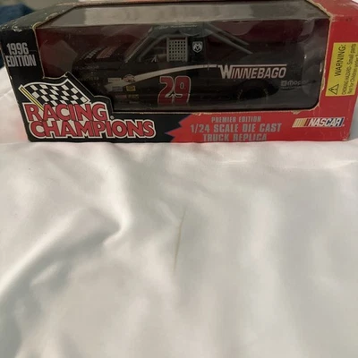 Camion Racing Champions 1996 Bob Keselowski escala 1/24 #29 Mopar/Winnebago Dodge Foto 1 de 4