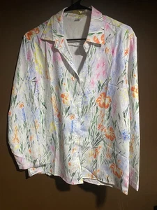 Floral Women’s Blouse Size M  - Picture 1 of 4
