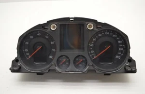 VW Passat Variant 2006 Instrument Cluster Gauge Speedo Clocks Km/h 3C0920870T - Picture 1 of 12