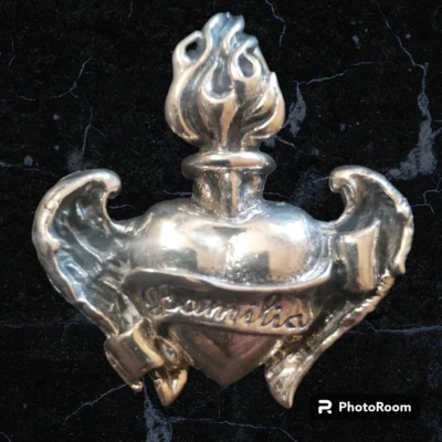 Ciondolo in argento sterling 925 intagliato. Sacro Cuore con ali stile gotico.❤️ - Immagine 1 di 4