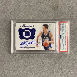 2018 Panini Impeccabile Collegiata Christian Laettner Team Logo Firme-Zaffiro - Foto 1 di 2