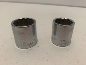 Craftsman USA 17 MM & 19mm 12 Point 3/8" Drive Shallow Socket V Series NICE - Picture 1 of 4