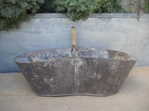 Vintage Galvanised Seed Broadcaster Garden Planter Tin Bath 67 cm long (716) Cover