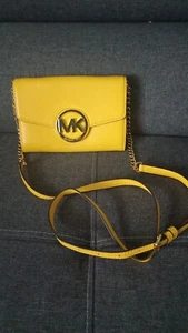 Michael Kors Wallet Crossbody Gelb - Bild 1 von 3