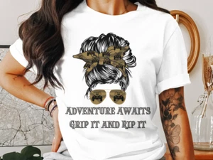 Camiseta ATV Adventure Awaits Off Roading Camisa Mamá Vida Montar - Imagen 1 de 34