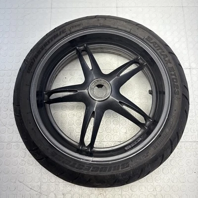 Llanta trasera 08 Triumph Sprint ST 1050 RECTA 17xMT5,50 Y OEM RECTA Foto 1 de 4