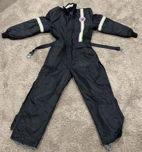 Traje de moto de nieve Arctic Cat vintage de una pieza con hebilla de cinturón grande ropa ártica - Imagen 1 de 13