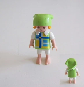 PLAYMOBIL (T3278) FERME - Petite Fille de Tenue de Fermière 4674 - Picture 1 of 1