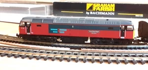 GRAHAM FARISH CALIBRE N - CLASE 47 DIÉSEL LOCO 47 734 'CREWE DIESEL DEPOT' - Imagen 1 de 8