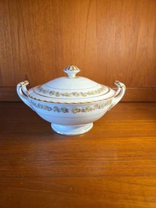Vintage Fuji China Vineyard Pattern Occupied Japan - 8-1/2" Lidded Serving Bowl  - Picture 1 of 7