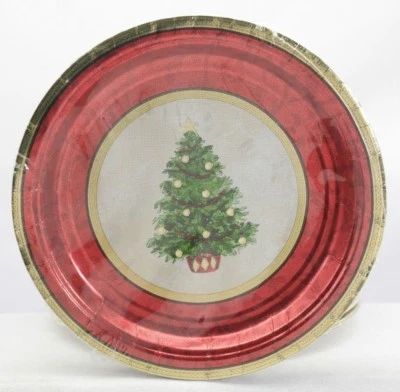 Pack of 32 Classic Christmas Plates TF - Image 1 of 3
