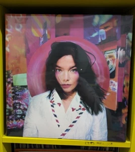 Post by Björk LP Album - Down tempo/Trip Hop - Picture 1 of 4