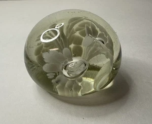 Floral Art Glass 1.5” Controlled Bubbles / White Flowers / Vintage - Picture 1 of 6
