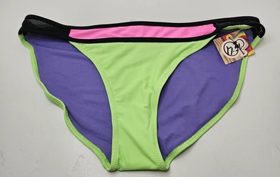 Parte inferior de bikini Op malla cucharada talla grande 11-13 estampado rosa Foto 1 de 4