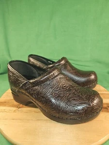 Croft Barrow Slip On Comfort Walking Clogs Shoes Brown Floral Design Sz 7.5 - Picture 1 of 6