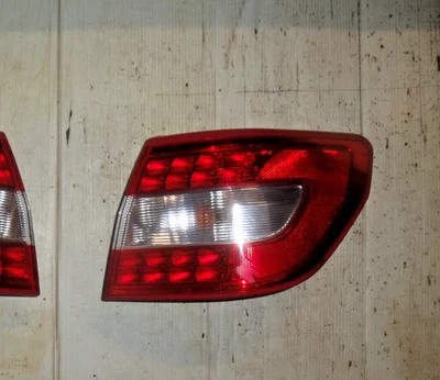 Luz trasera del lado derecho del pasajero Lincoln Zephyr MKZ 2006 07 08 2009 Foto 1 de 2