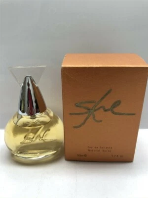 She by Cosko 1,7 oz/50 ml Eau de Toilette Spray Feminino, Descontinuado! - Imagem 1 de 4