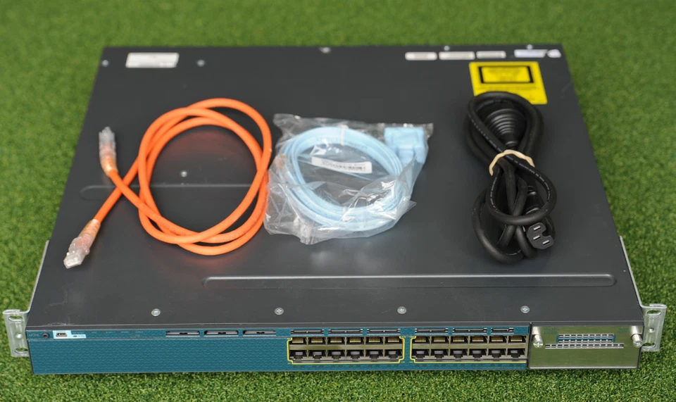 Cisco WS-C3560X-24T-L 24 port Gigabit Data Lanbase L3 Switch - 1YrWtyTxInv - Image 1 of 1