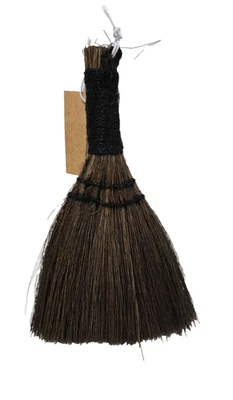 Vassoura batedora de grama natural com alça para projetos de artesanato ou decoração ou para usar 7" - Imagem 1 de 3