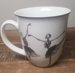 Taza de café de porcelana Ciroa "Wicked" Skeleton Ballerina 12 oz - Imagen 1 de 11