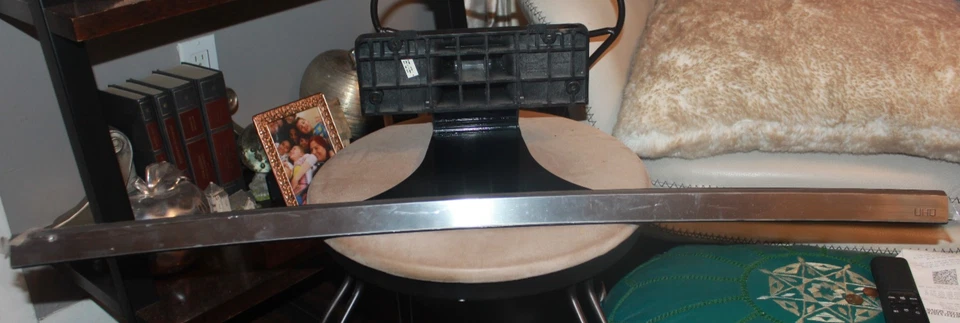 SOPORTE BASE SAMSUNG UN55JU6700F BN61-11440A Foto 1 de 1