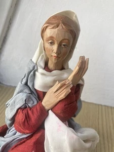 Krippenfigur aus Holz: MARIA, kniend - Bild 1 von 9