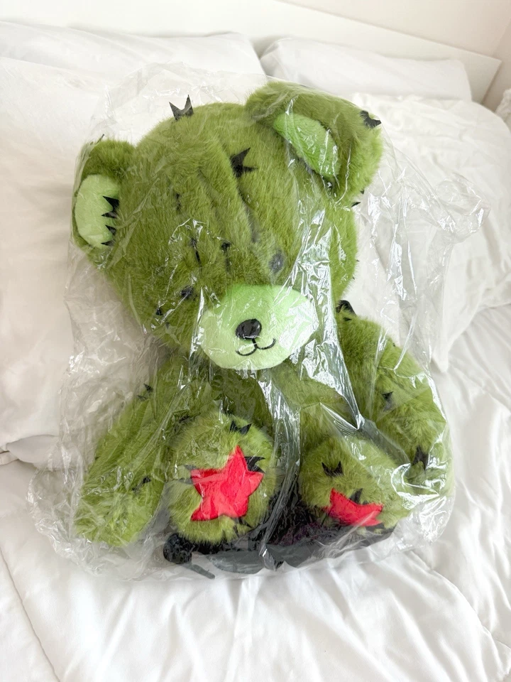 Coachella 2025 Teddy Bear Backpack Foto 1 de 2